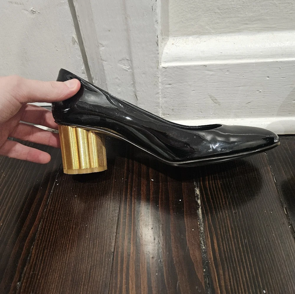 Used - Picture 3 of 8